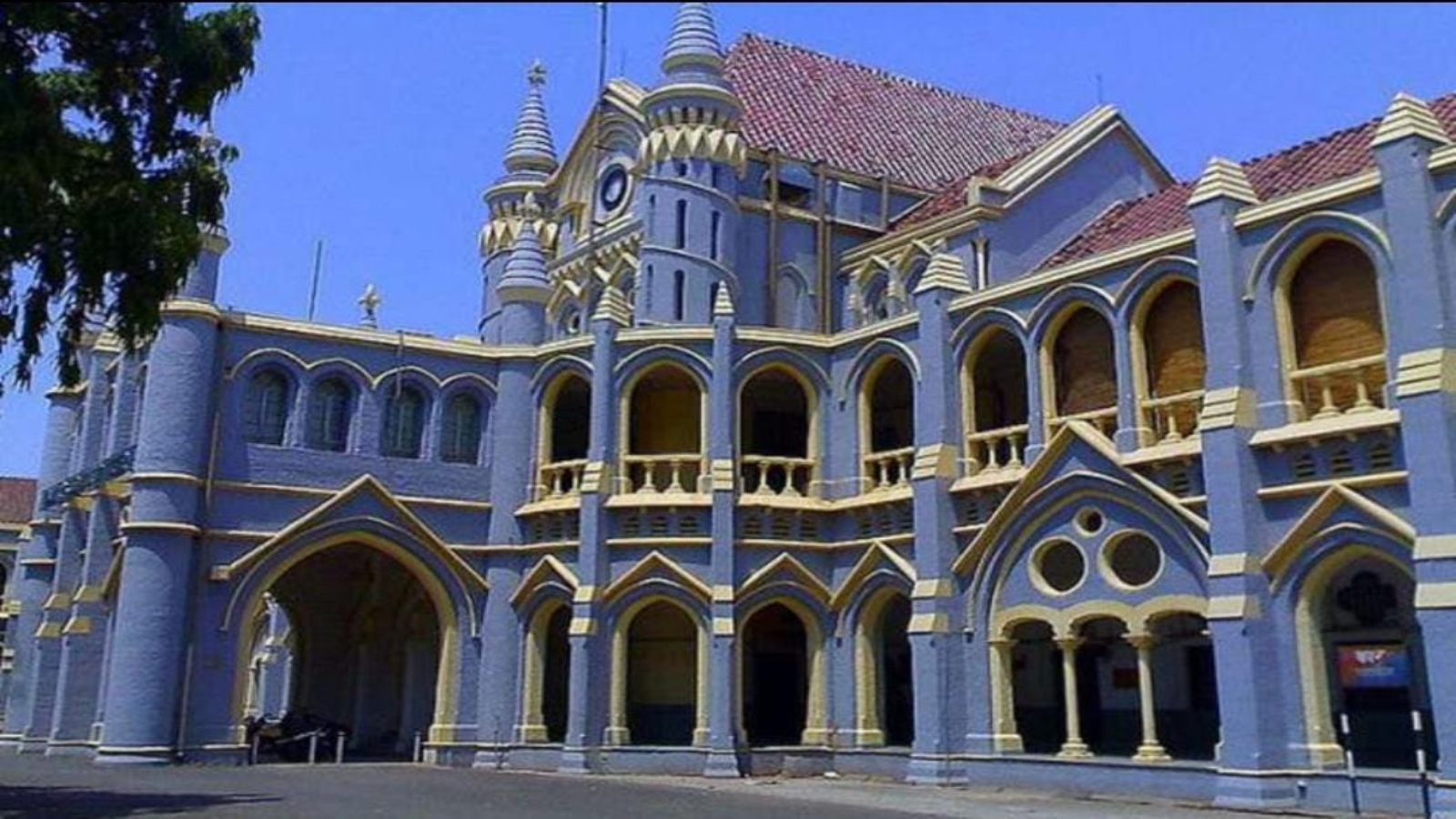 Madhya Pradesh High Court Grants Custody of 18-Month-Old Child to Mother in Habeas Corpus Case