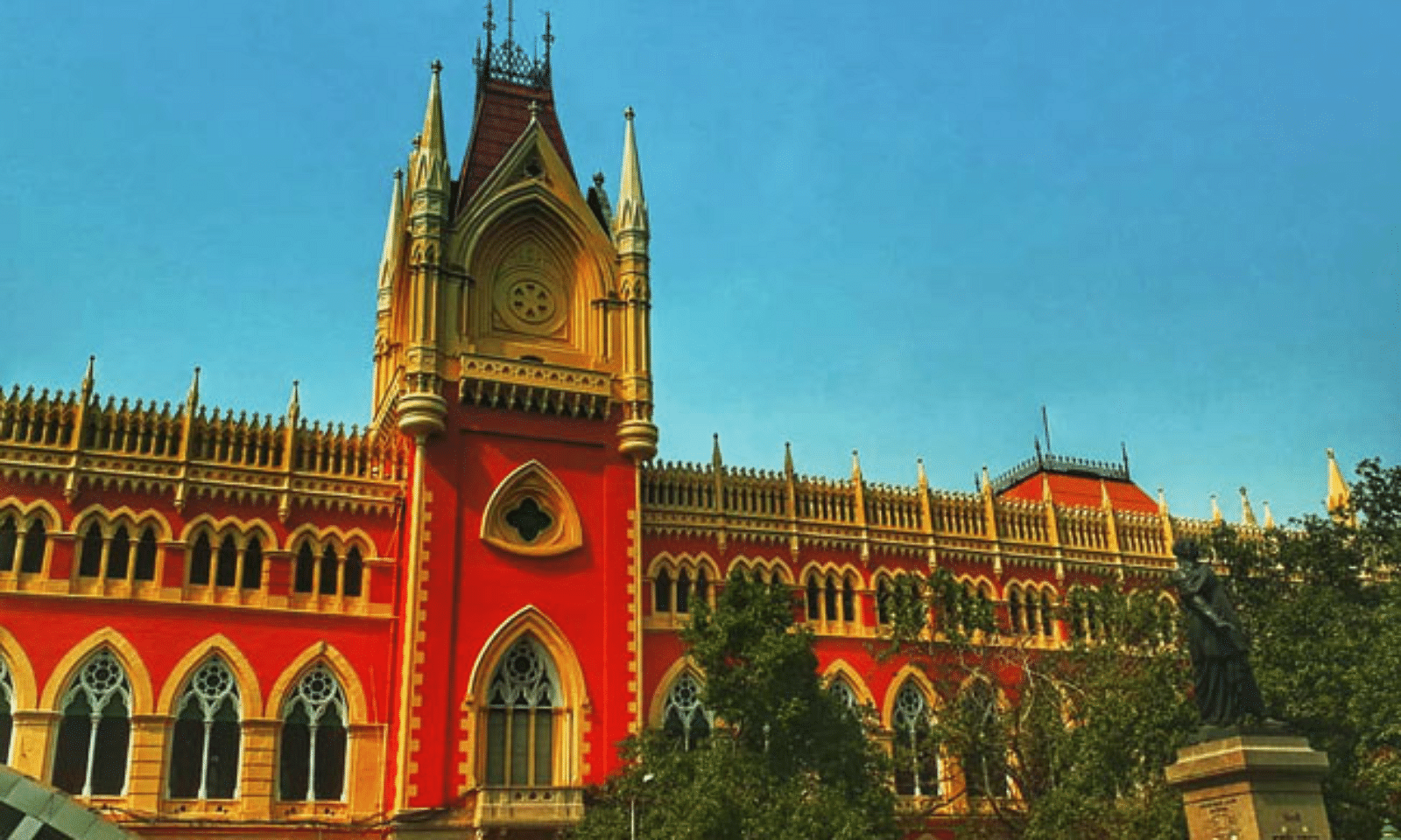  Calcutta High Court Grants Temporary Bail to Undertrial, Emphasizes Right to Personal Liberty