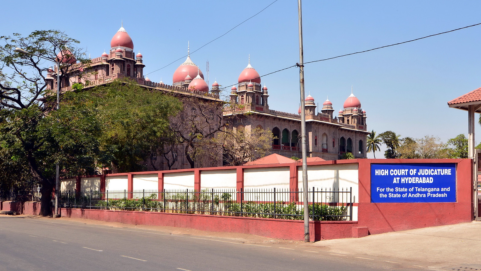 Telangana High Court Warns District Court Judges of Disciplinary Action Over Office Timings Violation