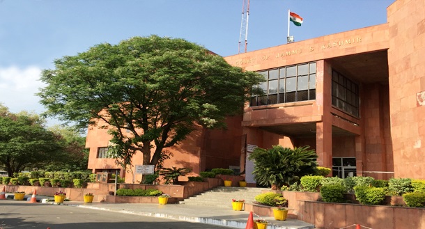 Supreme Court to Review 200 Senior Advocate Designation Applications Today