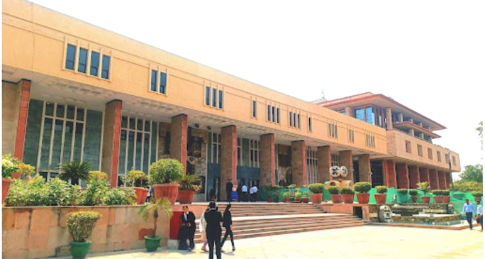 Delhi High Court Refuses Plea of Woman Accused of Assaulting Lawyer, Recognizes Lawyers as Crucial Pillar of Judicial Process